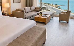 فندق بلازا أثينيه Plaza Athenee Hotel